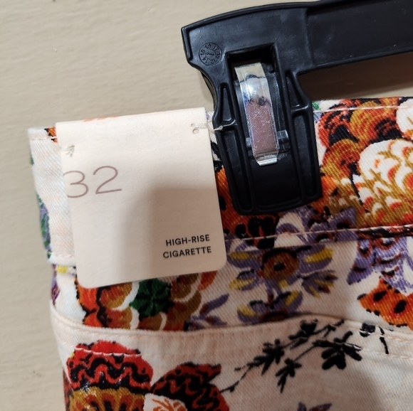 Anthropologie Pilcro High-Rise Floral Print Plus Size Jeans NWT Size: 32 - Picture 2 of 10